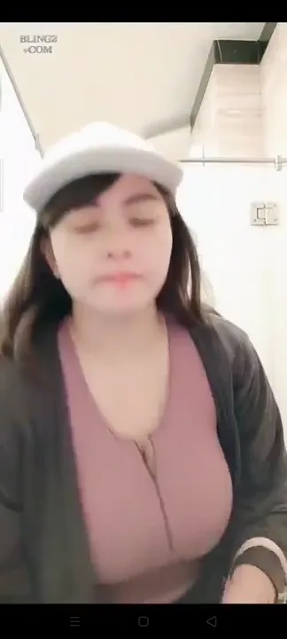 Live Host Tobrut di WC Umum .mp4