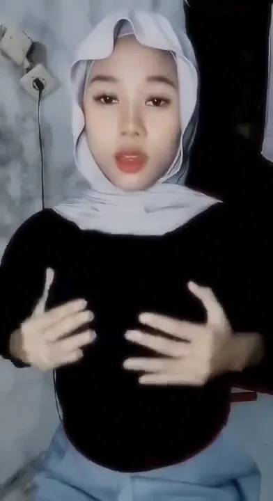 Mantap banget jilboobs abg cantik
