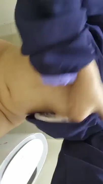 ukhti sange dalam toilet